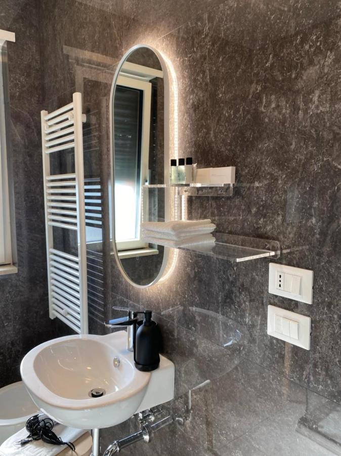 Dizeta Suite And Apartment Salerno Eksteriør bilde